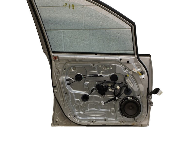 770031D010 2007-2012 Kia Rondo Drivers FL Exterior Door Assembly Used OEM 760031D010