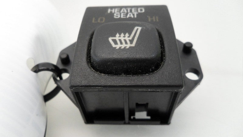 25623723 1997-2005 Buick Park Avenue Passenger Front Seat Heater Switch OEM 25623723 