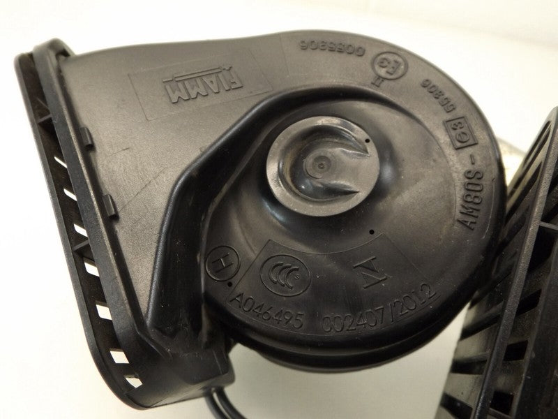 F1EZ13832A 2012-2018 Ford Focus High &amp; Low Note Horn Assembly Used F1EZ13832A OEM