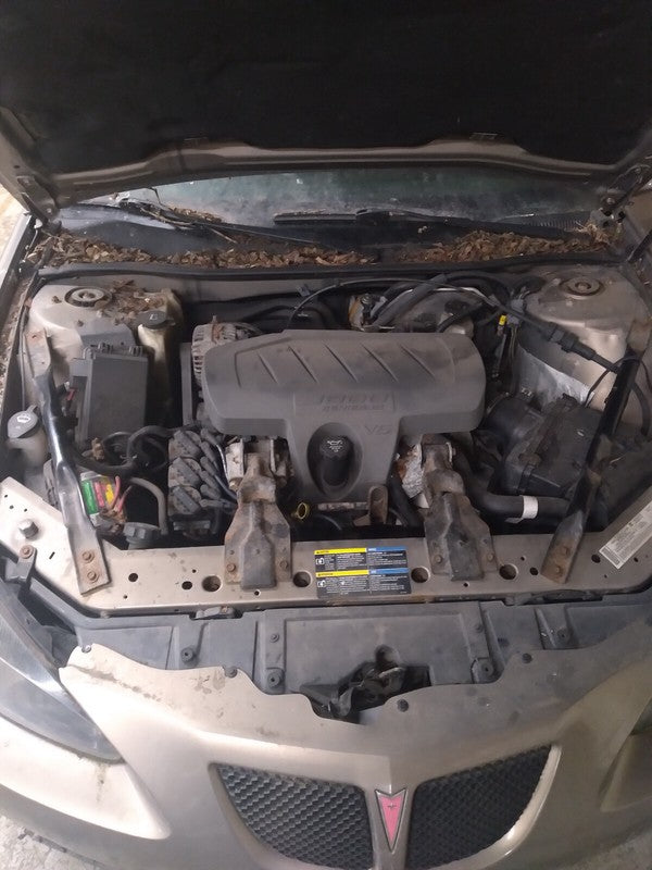 10375937 2004-2008 Pontiac Grand Prix Passenger FR Interior Door Handle Bezel Used OEM