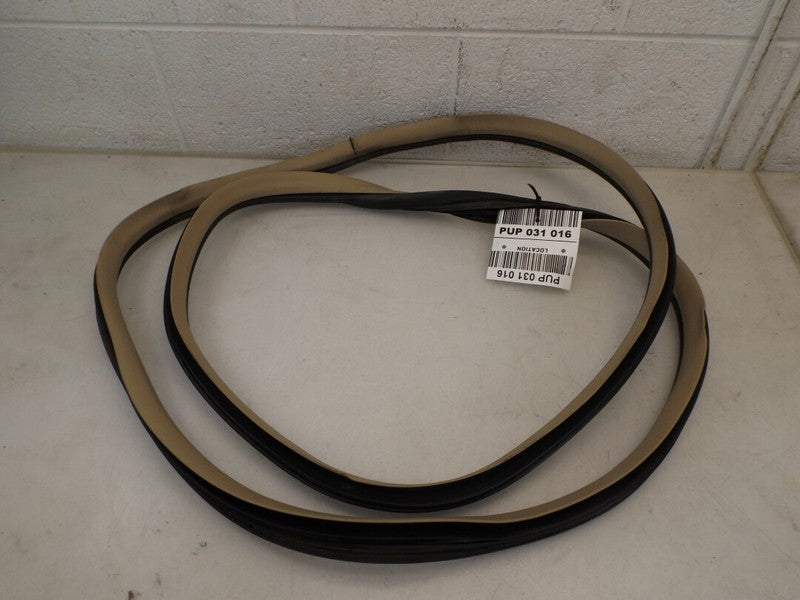 19120427 2004-2009 Cadillac SRX Driver Rear RL Door Seal Used OEM 19120427