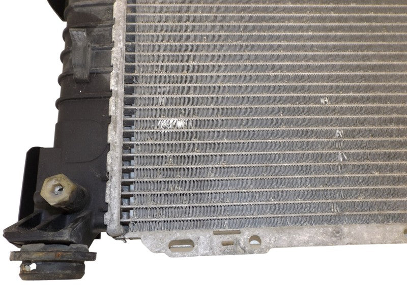 H2MZ8005S 2008-2012 Ford Escape 2.5L Engine Radiator Used OEM H2MZ8005S