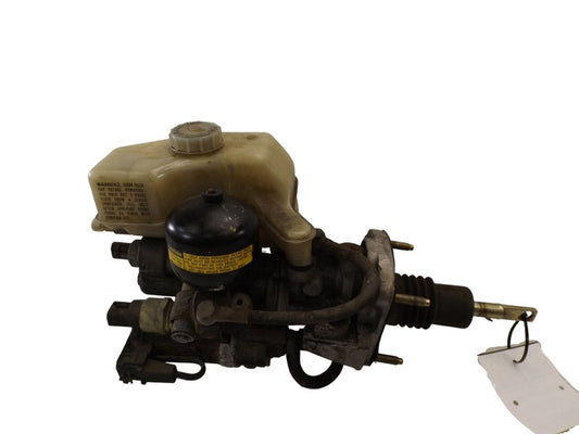 25533694 1986-1988 Oldsmobile 98 Brake Master Cylinder 3.8L Used 25533694 OEM