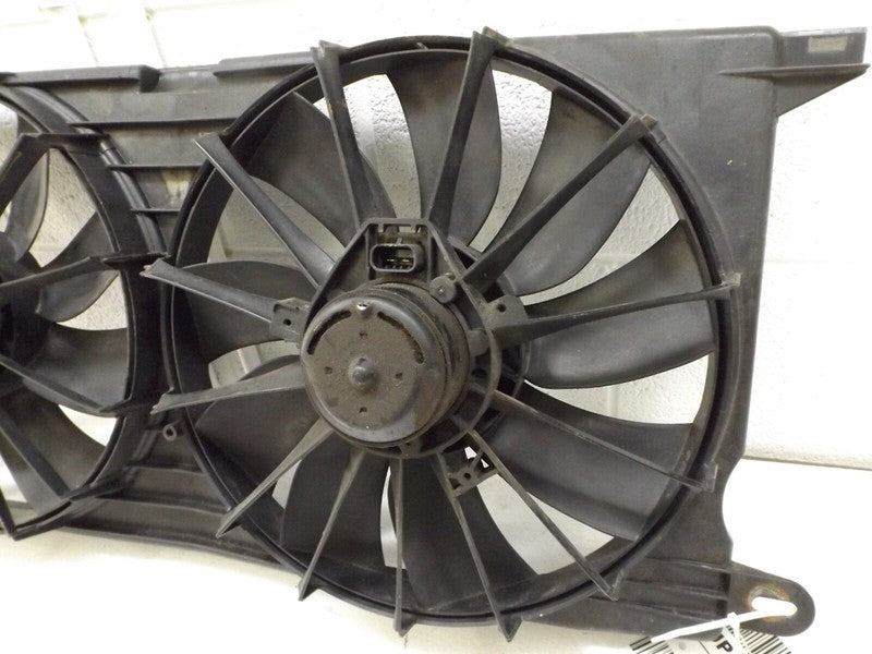 12487606 2002-2005 Buick LeSabre Engine Cooling Fan Shroud Used OEM 12487606