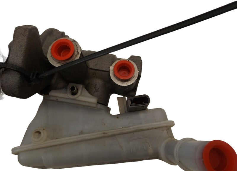 C1BZ2140A 2011-2019 Ford Fiesta Brake Master Cylinder C1BZ2140A 