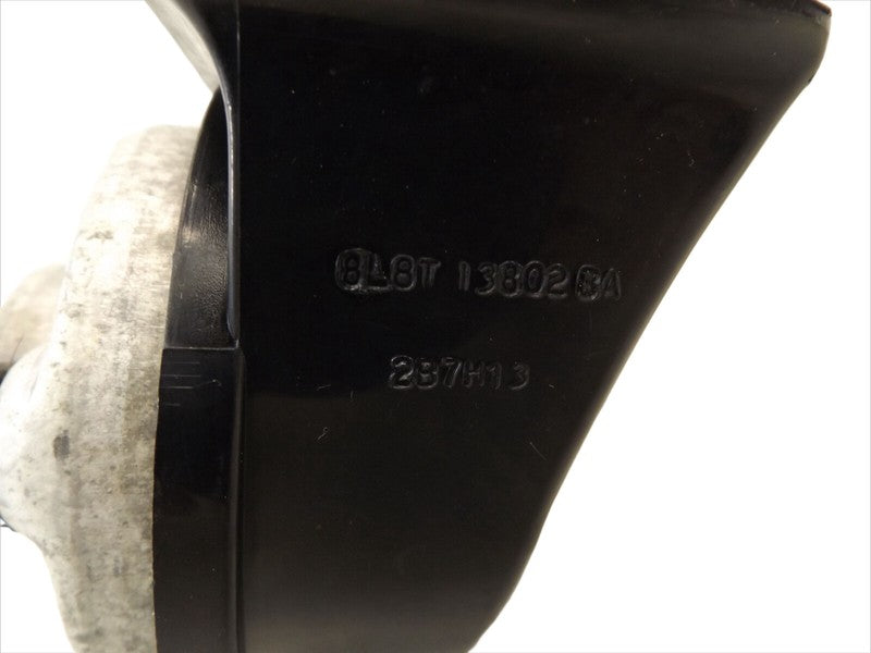 8L8T13802BA 2008-2012 Mercury Mariner Tribute Horn Used 9L8Z13832B OEM