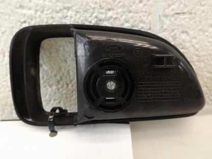 8261126000 2001-2006 Hyundai Santa Fe Rear Interior Door Handle Trim Used 8261126000 OEM