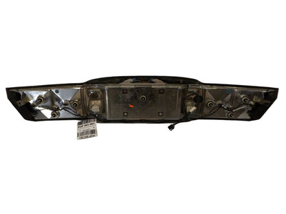 16525084 2000-2005 Buick Lesabre Rear Center Tail Light License Plate Assembly Used OEM