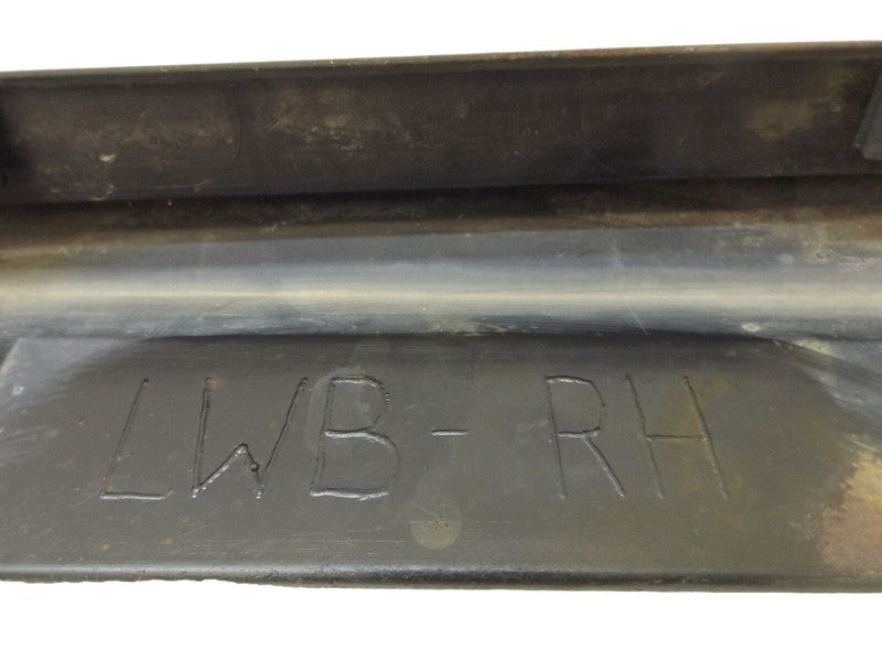 3W135410154ABW 2008-11 Lincoln Town Car Passenger FR Rocker Panel Guard Used 3W1Z5410176AAA OEM