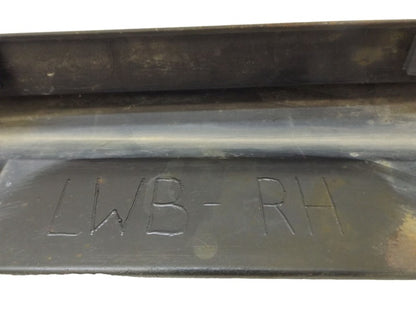 3W135410154ABW 2008-11 Lincoln Town Car Passenger FR Rocker Panel Guard Used 3W1Z5410176AAA OEM