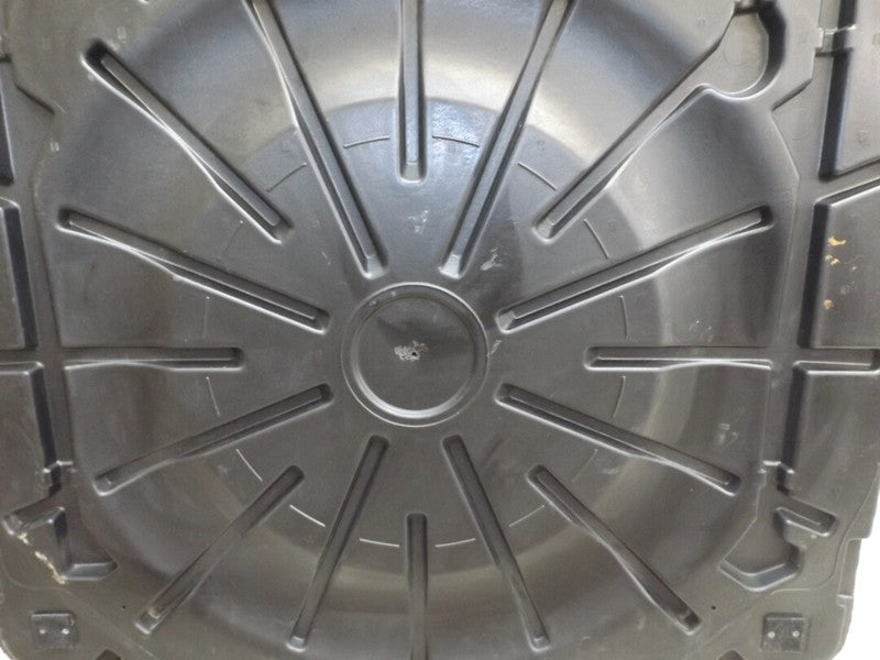 5HB541TMAD 1999-2004 Jeep Grand Cherokee Spare Tire Compartment Cover Used OEM 5HB54TRMAA