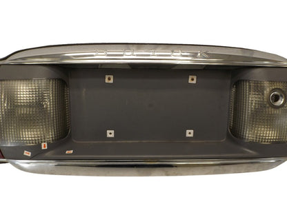 16525084 2000-2005 Buick Lesabre Rear Center Tail Light License Plate Assembly Used OEM