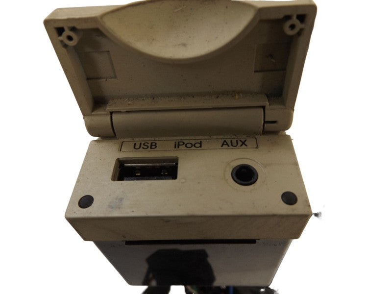 C100V0808040344 2009-2010 Hyundai Sonata Audio Auxiliary Jack Used C100V0808040344 OEM