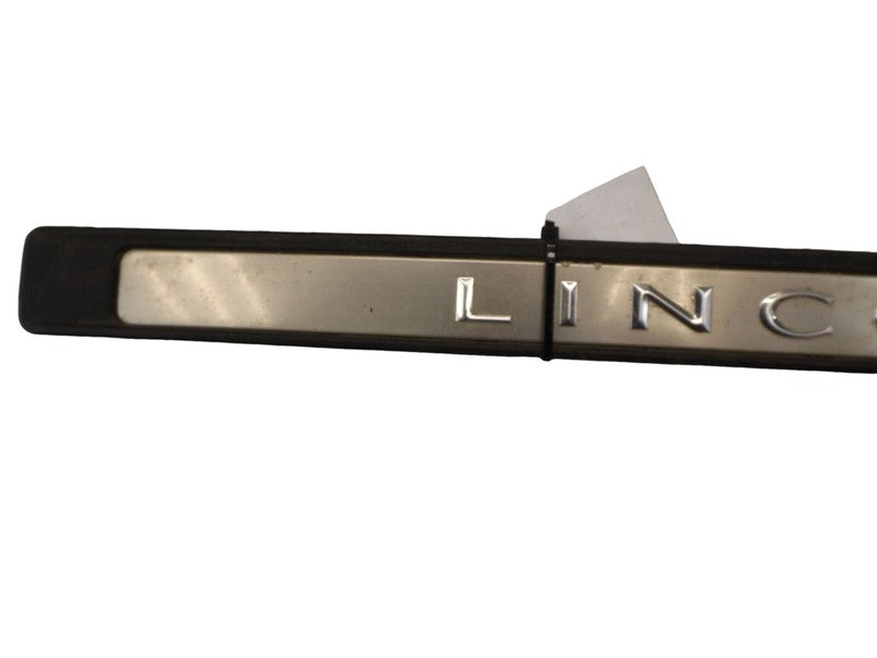 7W1J5413200AAW 2003-2011 Lincoln Town Car Driver FR Door Sill Plate Used 3W1Z5413208AAB OEM