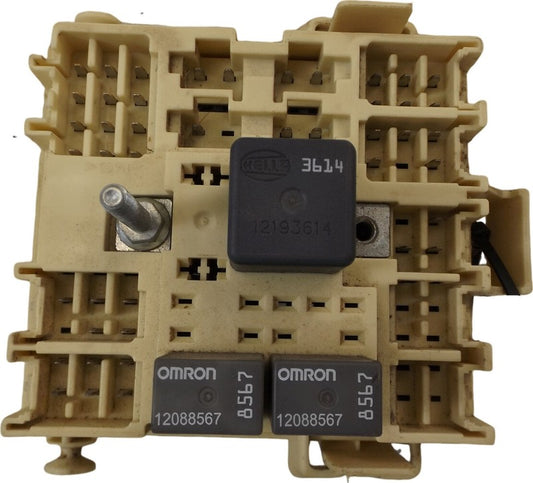 15328692-03 1999-2006 GMC Sierra 1500 Dash Relay Fuse Box Used OEM 15328692-03