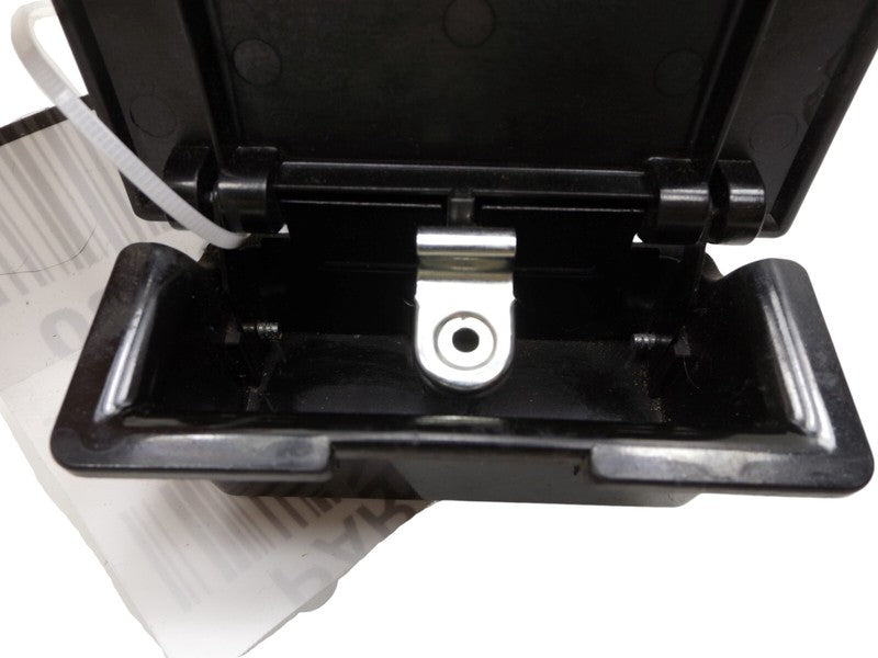 15549435 / 15607365 1995-1999 Chevrolet K1500 Rear Ashtray Used OEM 15549435