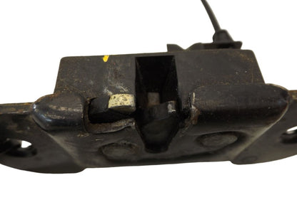 15926026 1999-2006 GMC Yukon Rear Liftgate Latch Used 15926026 OEM
