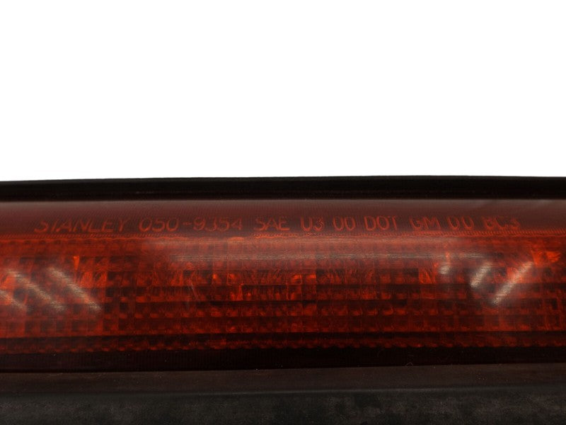 15170955 1999-2006 GMC Yukon XL 1500 Rear Center High Brake Light Used 15170955 OEM