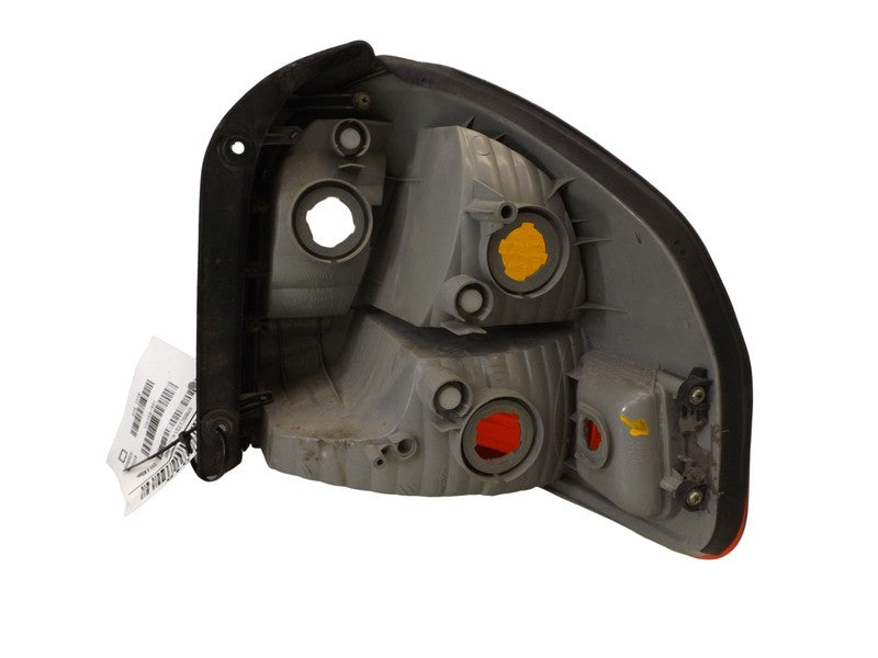 9240126500 2004-2006 Hyundai Santa Fe Driver Left Tail Light Assembly Used 9240126500 OEM