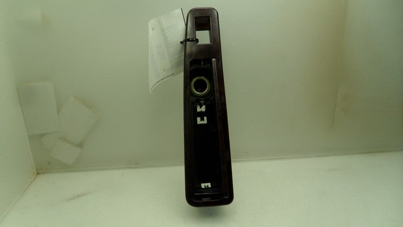 9W1X275A02ABW 2008-2010 Lincoln Town Car RR Door Window Switch Bezel Used 3W1Z14527BAB OEM
