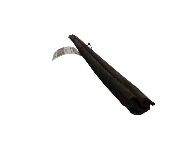 55135889AE 1999-2004 Jeep Grand Cherokee Passenger Rear RR Window Belt Weatherstrip Used