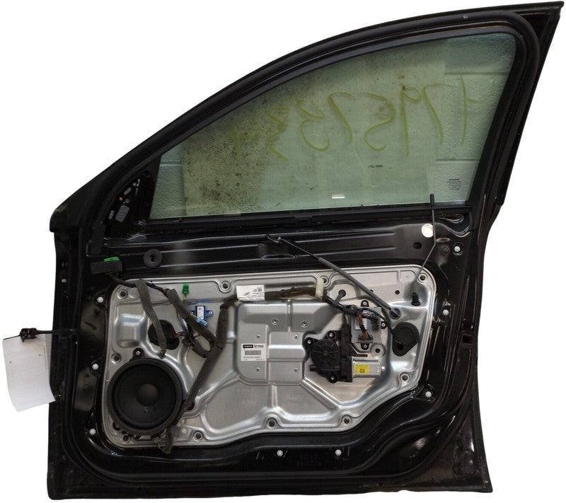 31218046 2010-2016 Volvo XC70 Passenger FR Exterior Door Assembly Used OEM 31218046