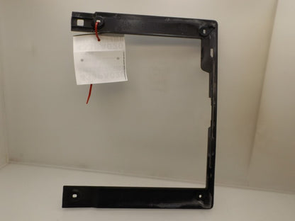 15706760 1998-2005 Chevy Blazer OEM DASH GLOVEBOX DOOR LATCH BRACKET Black 15706760