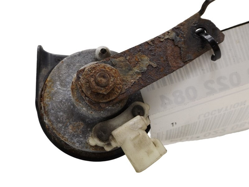 4685905AF 2004-2008 Chrysler Pacifica Low Note Horn Used OEM 4685905AF