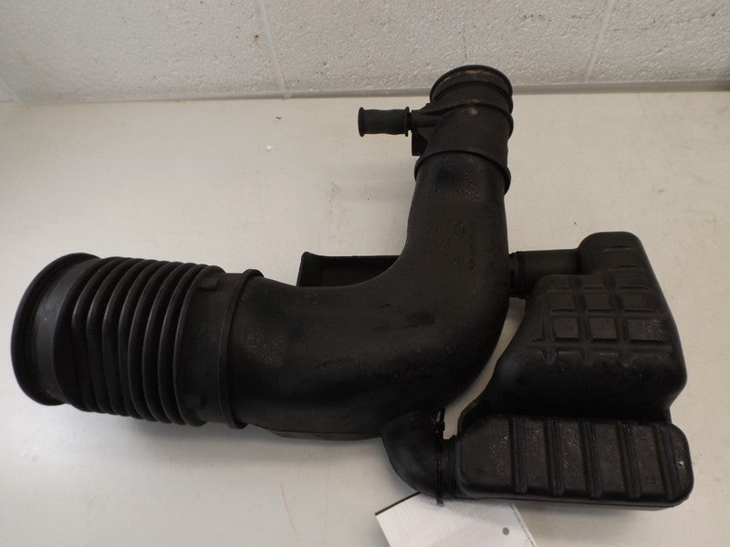 4L1Z9B659AA 2003-2006 Ford Expedition Engine Air Intake Resonator Used 4L1Z9B659AA OEM