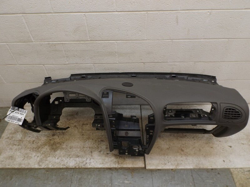 15197409 1998-2005 Oldsmobile Bravada Dashboard Panel Assembly Used OEM 15197409