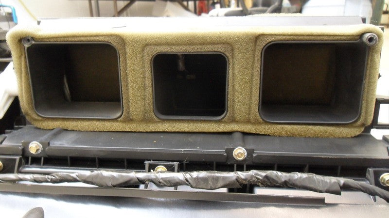 52493125 2003-05 Pontiac Bonneville A/C Evaporator Core Case Assembly Used 52493125 OEM