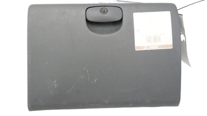 SW779505 2004-2006 Hyundai Santa Fe Glove Box W/ Housing Used SW779505 OEM