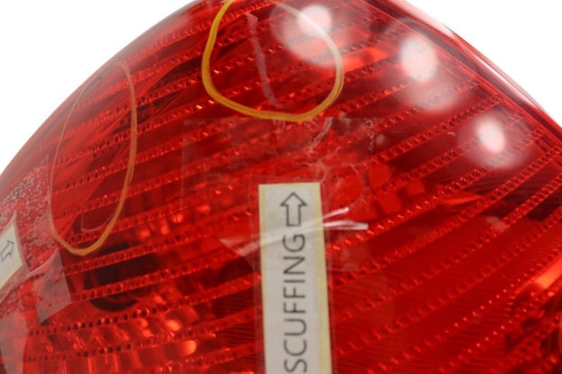 15242808 2005-2010 Pontiac G6 Driver Rear RL Tail Light Used OEM 15242809