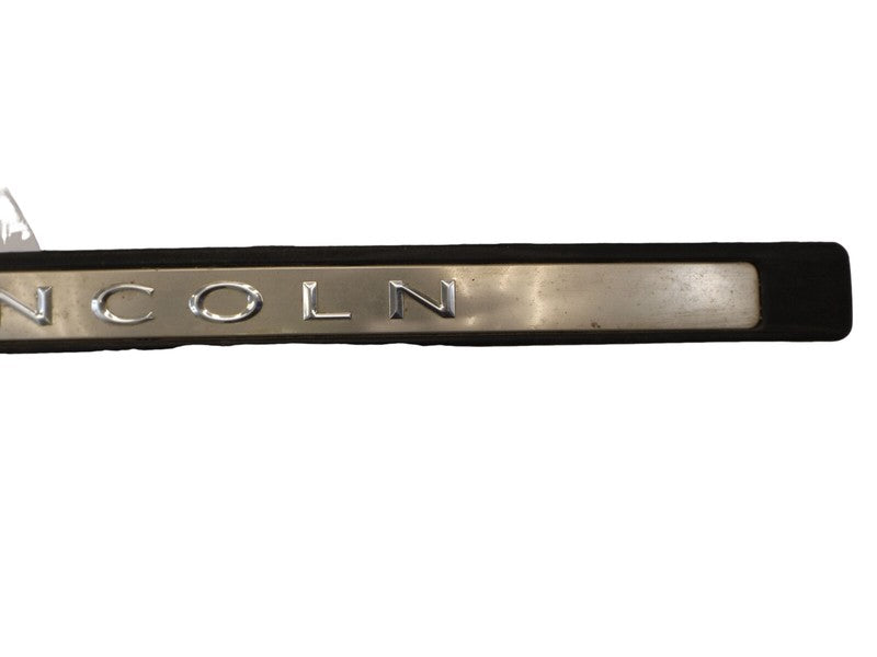 7W1J5413200AAW 2003-2011 Lincoln Town Car Driver FR Door Sill Plate Used 3W1Z5413208AAB OEM