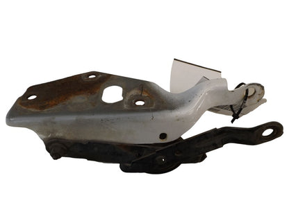 15705111L 1999-2006 GMC Yukon XL 1500 Driver FL Hood Hinge W/ Spring Used 12472769 OEM