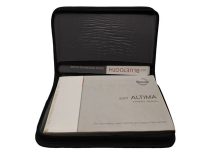 2007 Nissan Altima Owners Manual Set With Case Used OEM