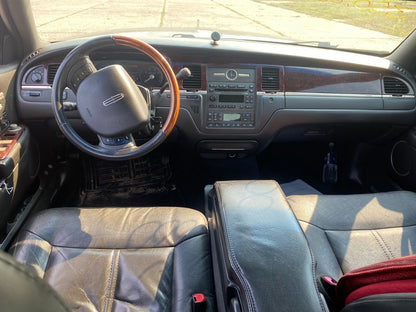 3W1Z5422666AAA 2008-2010 Lincoln Town Car FR Interior Door Pull Handle Used 3W1Z5422666AAA OEM