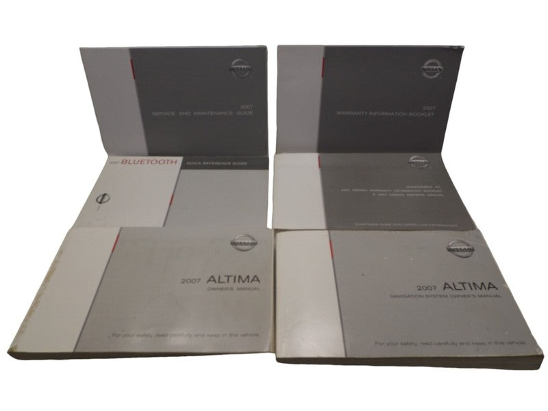 2007 Nissan Altima Owners Manual Set With Case Used OEM