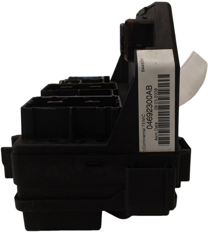 4692235AJ 2008 Jeep Liberty Fuse Relay Box Used OEM KAE23A02E7