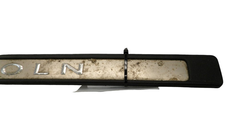 7W1J5413200AAW 2003-2011 Lincoln Town Car Driver FL Door Sill Plate Used 3W1Z5413208AAB OEM