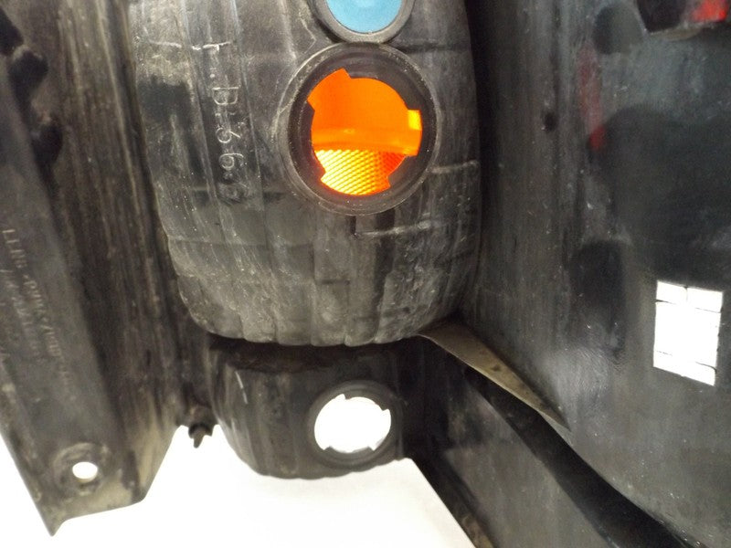 2L1Z13404AB 2003-2006 Ford Expedition Driver FL Tail Light Assembly Used 2L1Z13404AB OEM