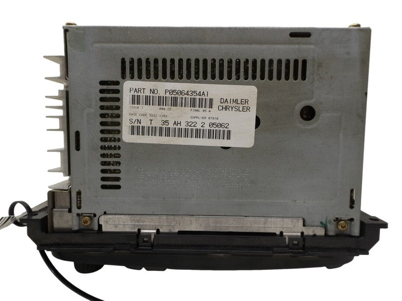 5064335AJ 1999-2004 Jeep Grand Cherokee Radio Unit Used OEM P05064354A1