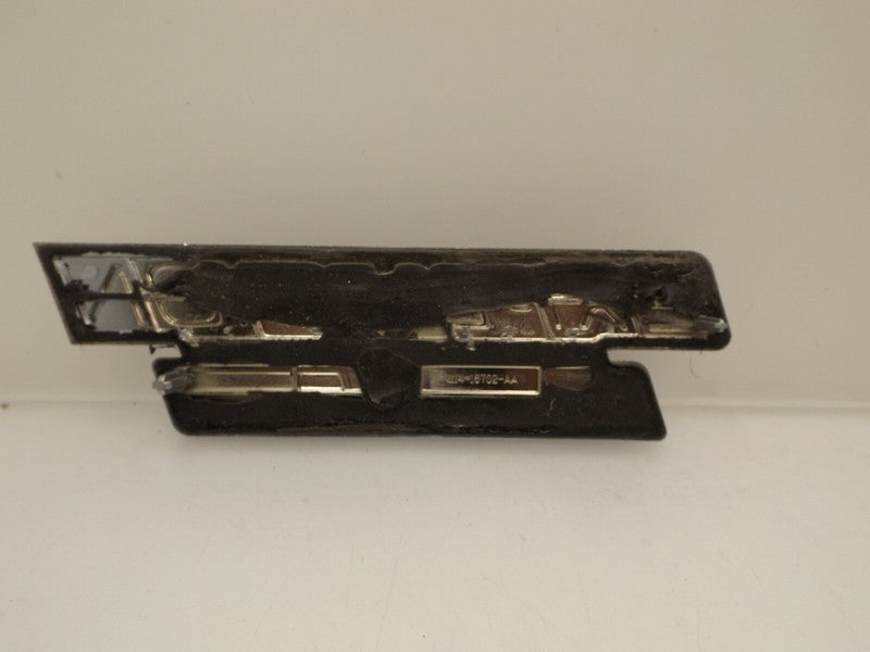 YL1Z16720AA 1999-2002 Ford Expedition Fender Emblem YL1Z16720AA / XL14-16702-AA
