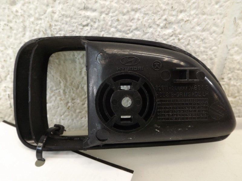 8261126000 2001-06 Hyundai Santa Fe Driver Left Interior Door Handle Trim Used 8261126000