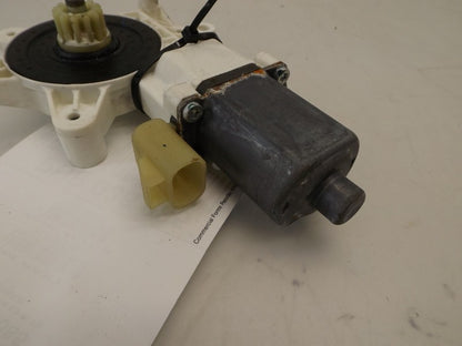 0130822261 2006-2011 Chevrolet Impala Passenger FR Window Motor Used OEM 0130822261