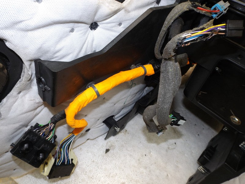 25876002 2009-2012 Chevrolet Traverse Driver Side Center Console Used 25876002 OEM