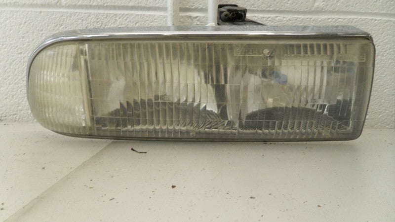 16526218 1998-2005 Chevrolet Blazer Passenger FR Headlight Used OEM 16526218