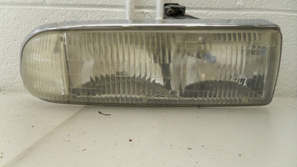 16526218 1998-2005 Chevrolet Blazer Passenger FR Headlight Used OEM 16526218