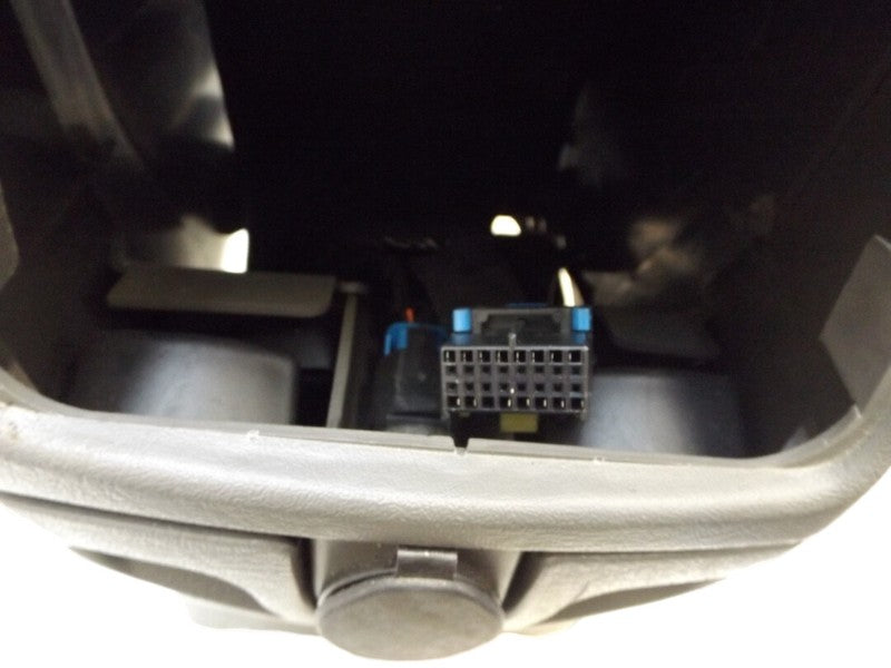 15186036 1998-2005 Oldsmobile Bravada Center Console Assembly Used OEM P15186032