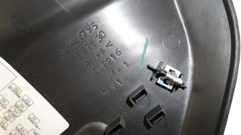 10339981 2004-2008 Pontiac Grand Prix Passenger FR Dashboard End Cap Used OEM 10446795